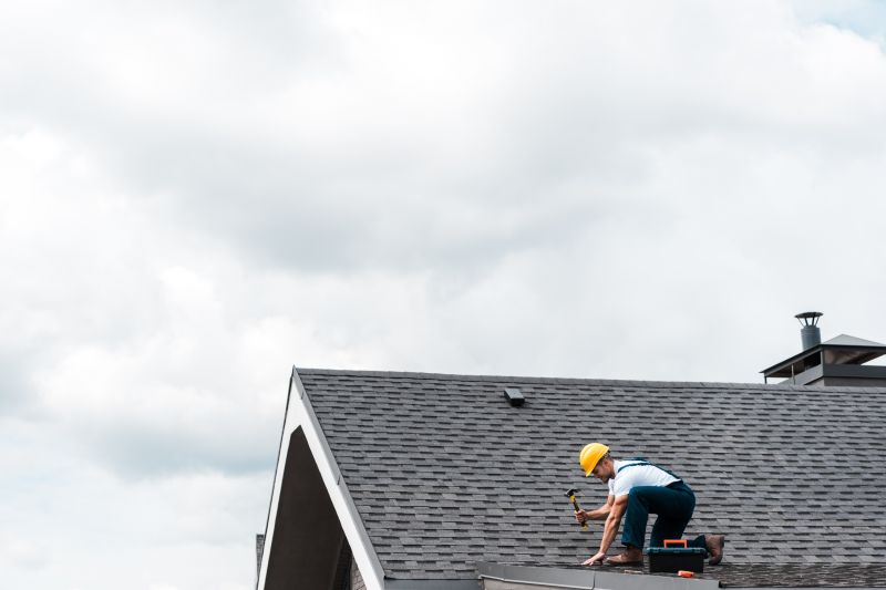 Best Time to Hire for Shingle Roof Installations